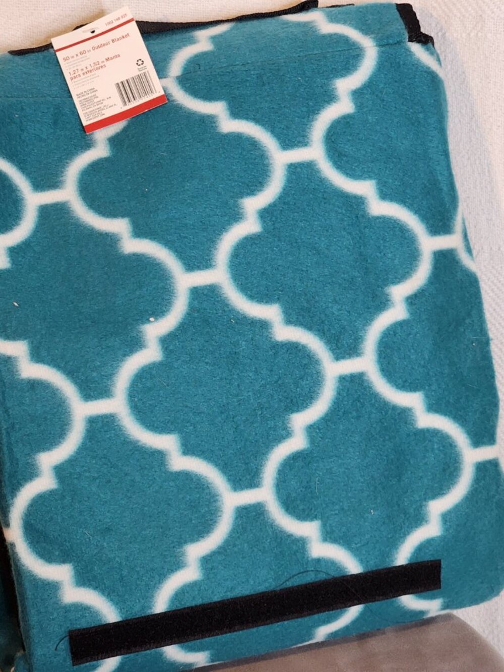 Home Depot Teal Lattice Pattern 50"x60" Water Resistant Backing Outdoor Blanket - Picture 8 of 16
